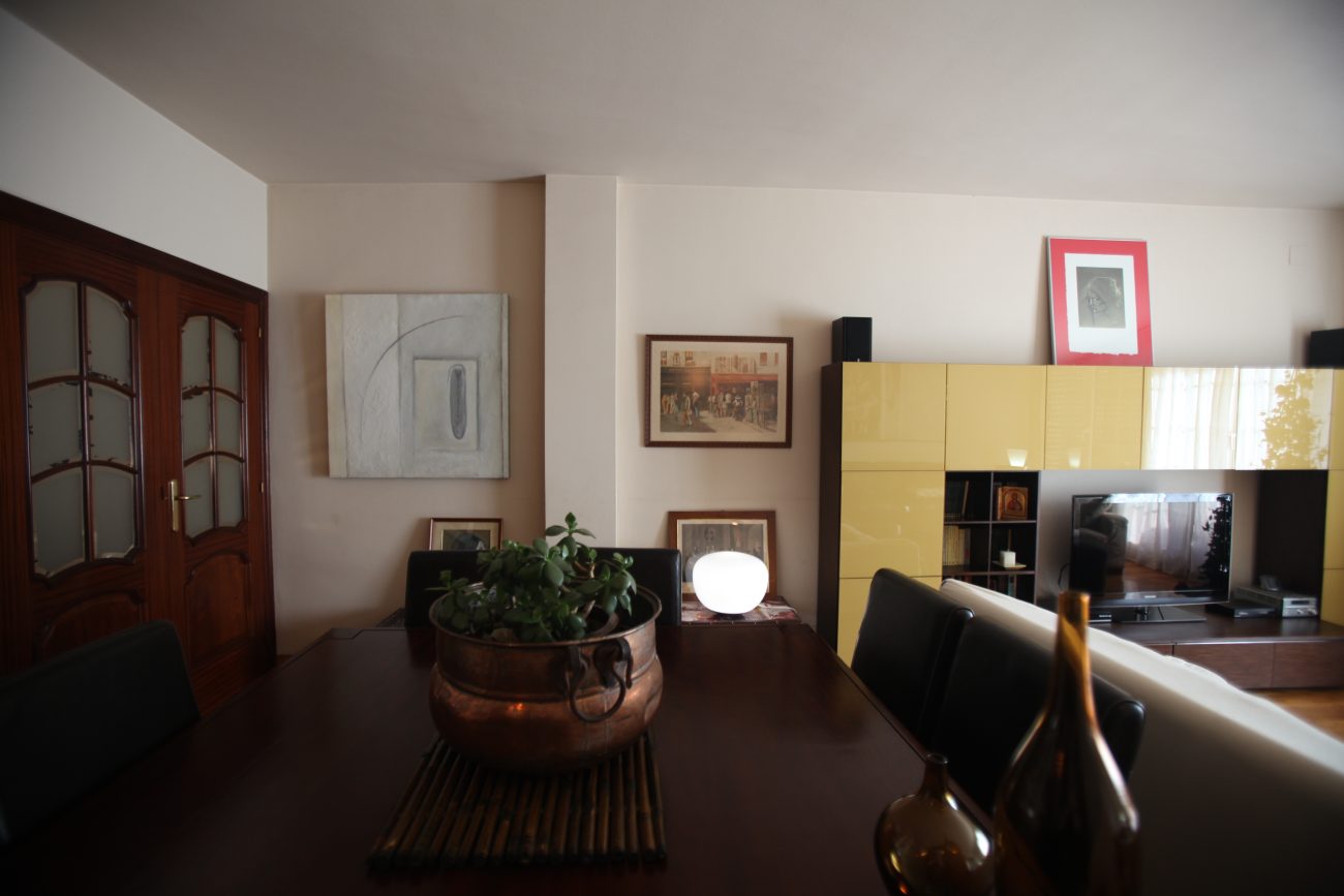 Large apartment in one of the main streets of Barcelona