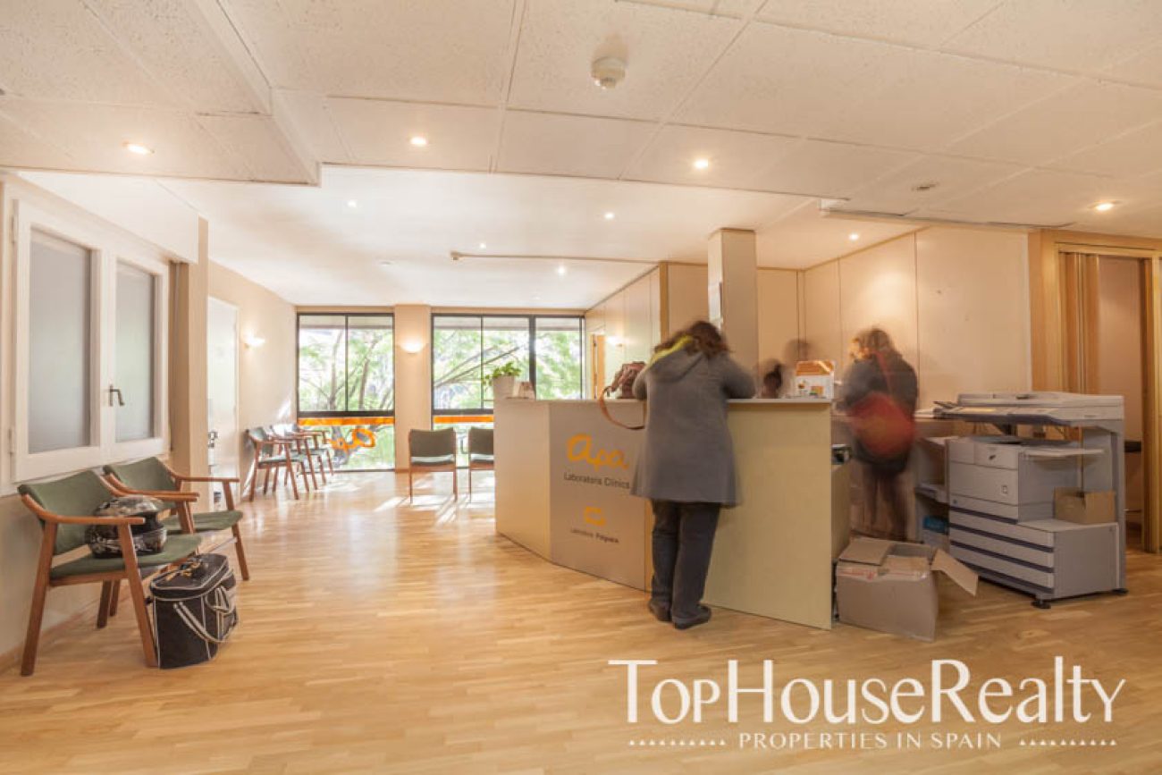 Commercial property for investment in an exclusive area of Barcelona