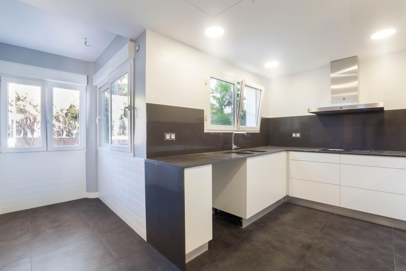 New spacious townhouse for sale in Gavà Mar