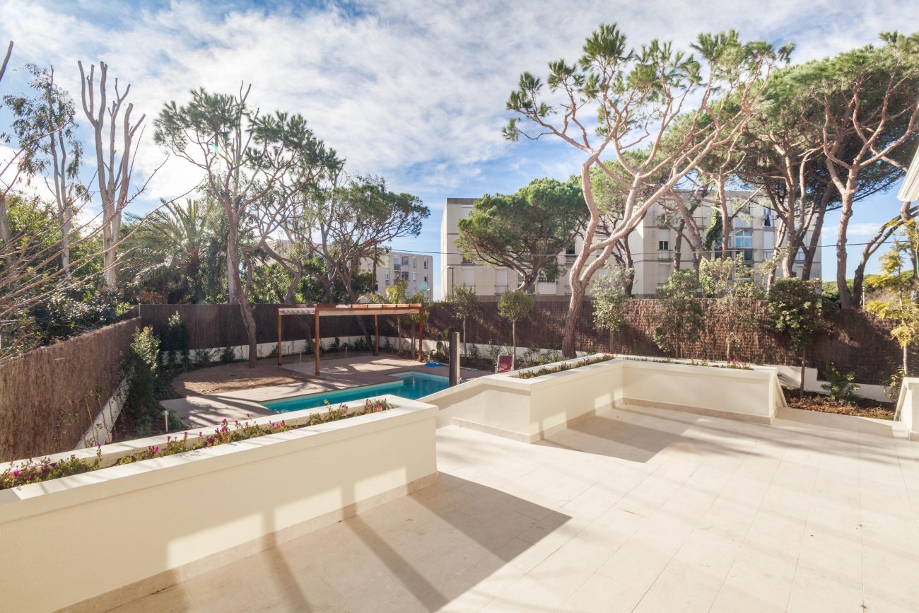New spacious townhouse for sale in Gavà Mar