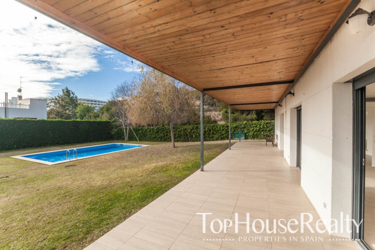 House with beautiful views in the exclusive area of Sitges