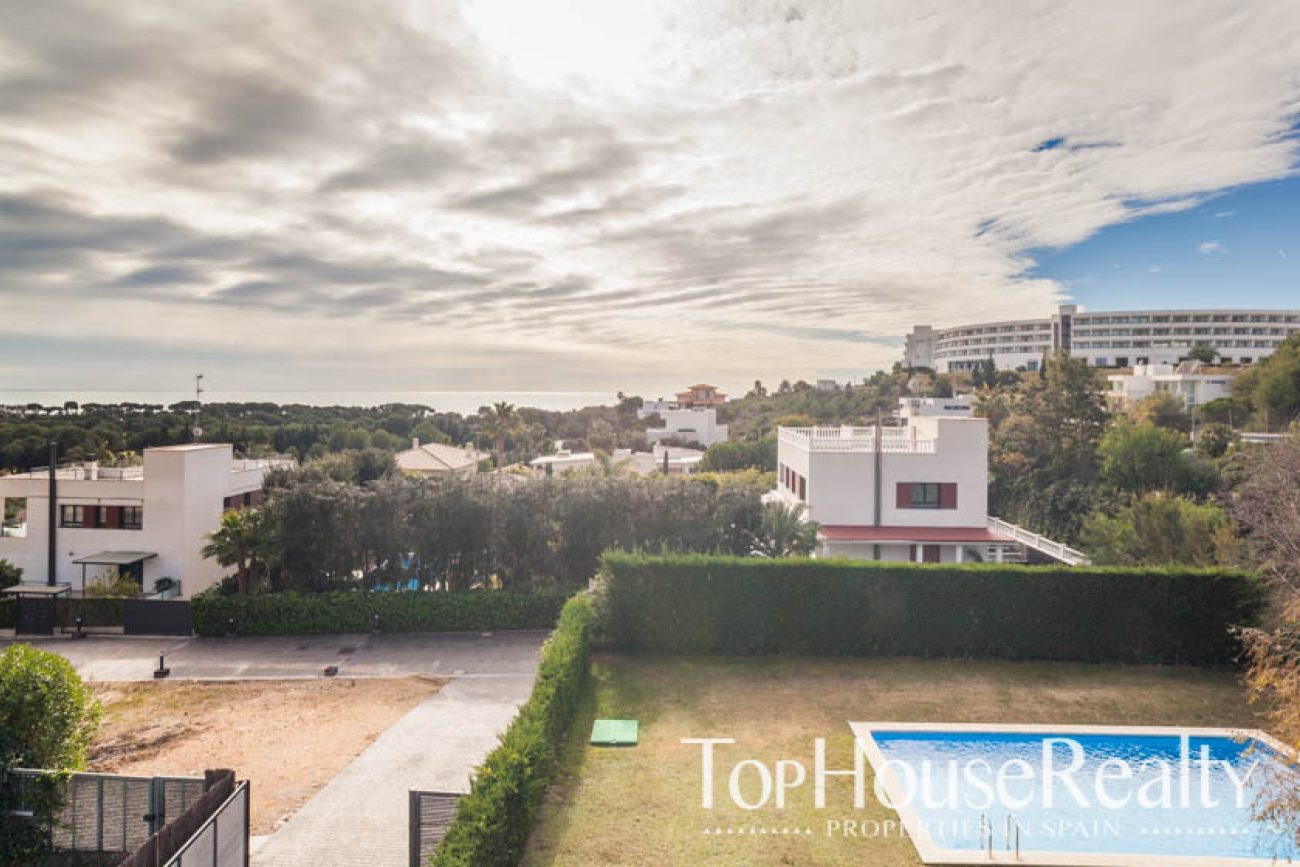 House with beautiful views in the exclusive area of Sitges