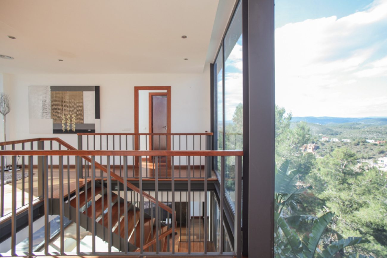 Luxury designer villa with stunning sea views