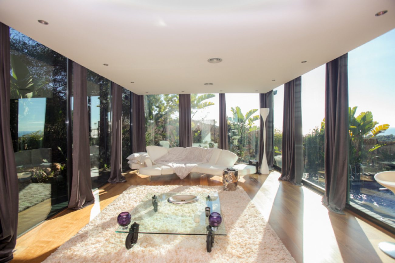 Luxury designer villa with stunning sea views