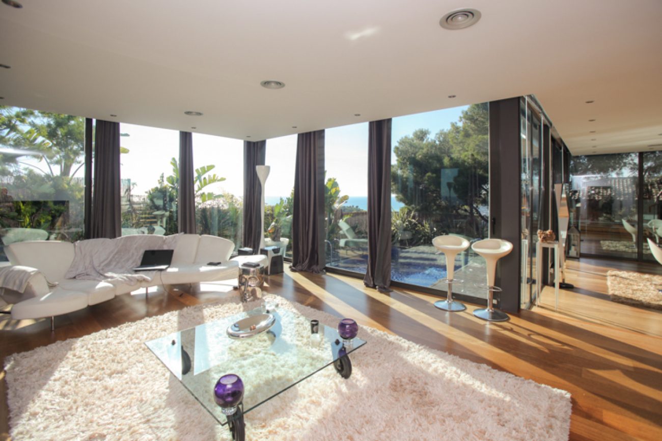 Luxury designer villa with stunning sea views