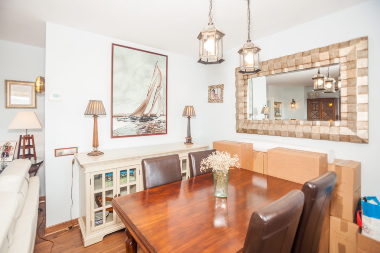 Apartment with private access to Gava Mar beach