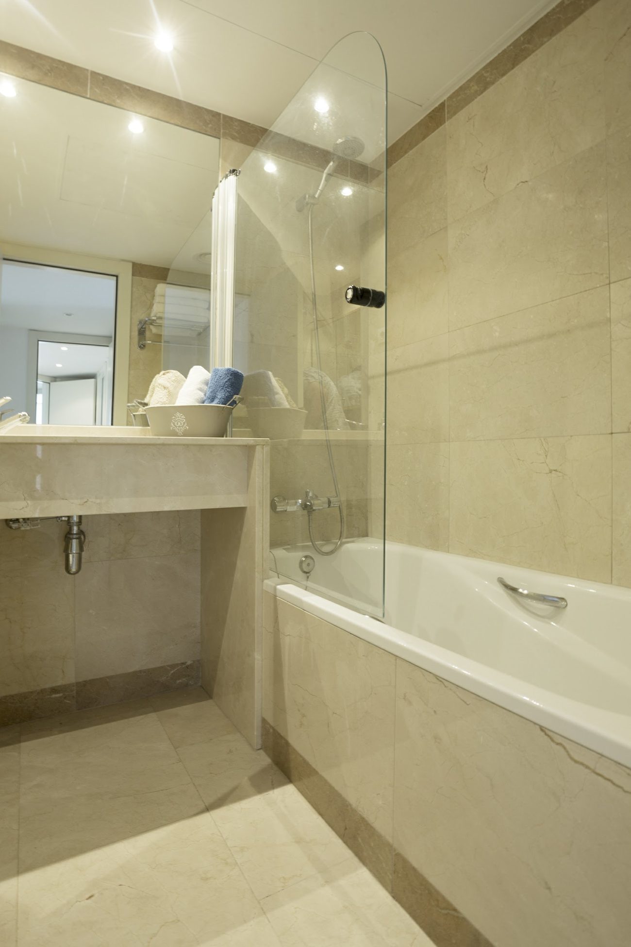 Apartment for sale in Diagonal Mar, Barcelona — with terrace