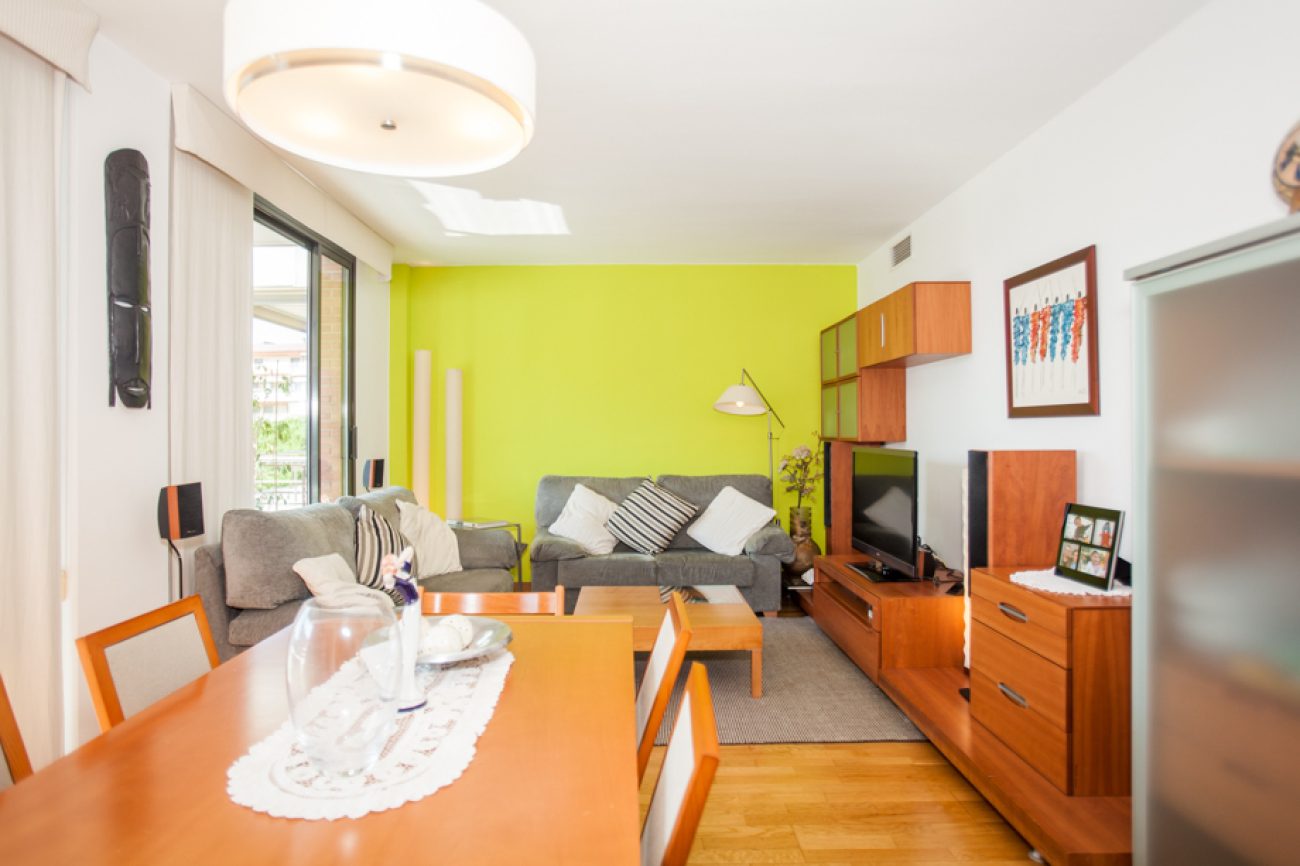 Family apartment on the beach of Gavà