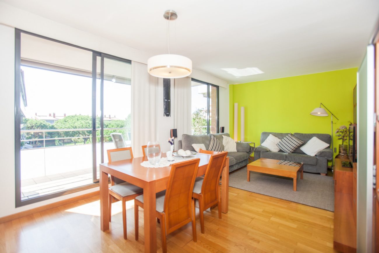 Family apartment on the beach of Gavà