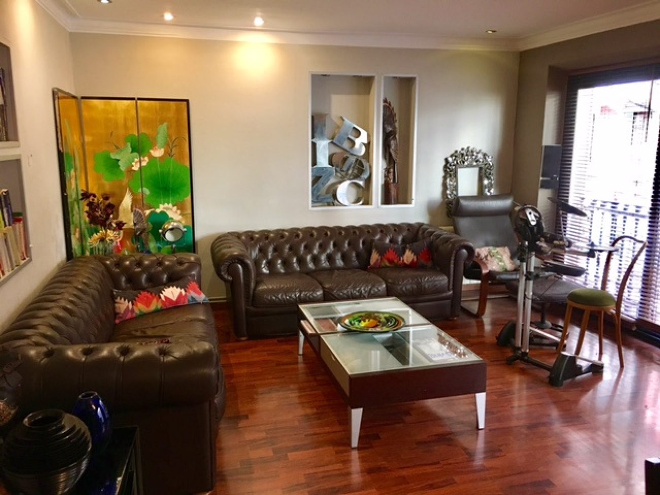 Big flat in the historic centre of Barcelona