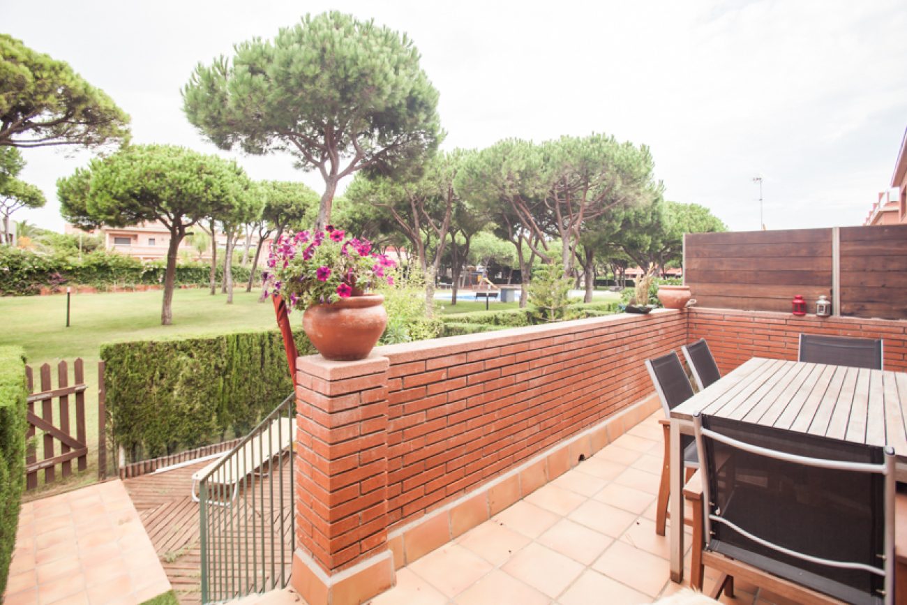 Exclusive townhouse close  the beach