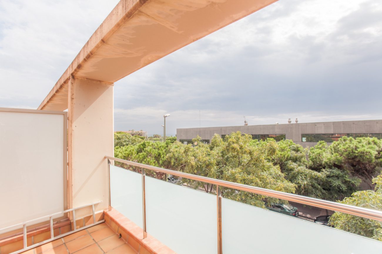 Exclusive townhouse close  the beach
