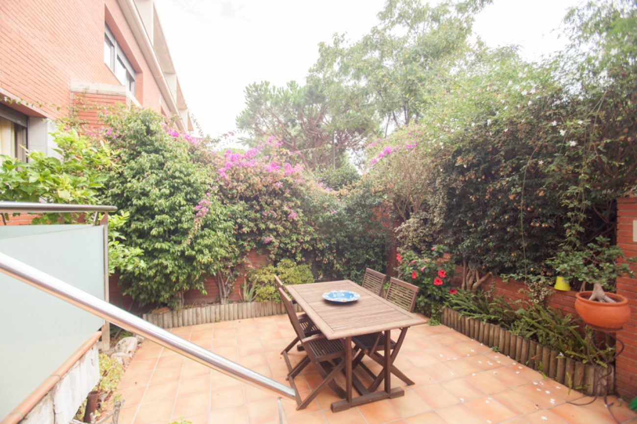 Exclusive townhouse close  the beach
