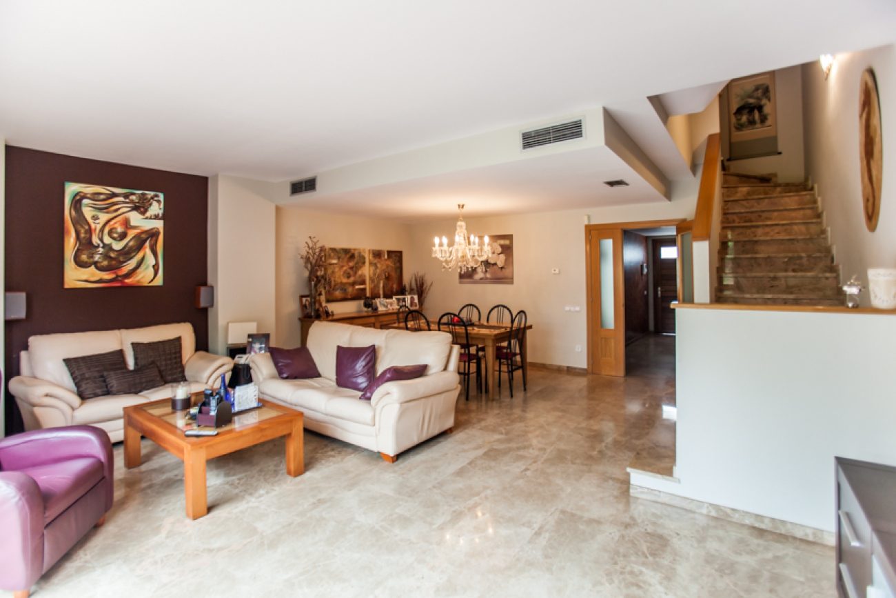 Exclusive townhouse close  the beach