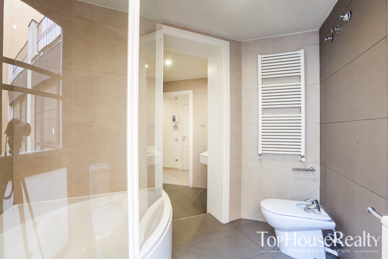 Luxury apartment for rent in Rambla Catalunya