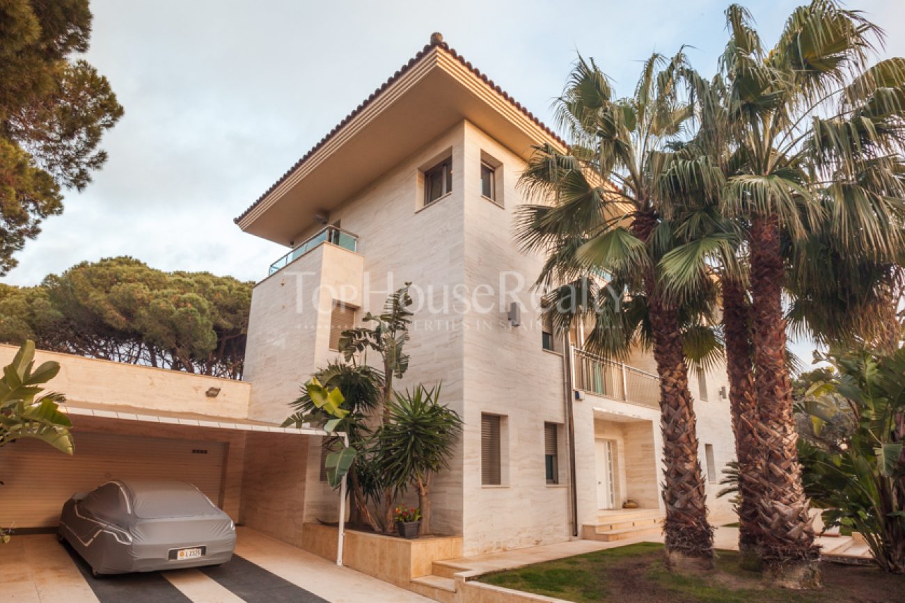 Exclusive luxurious villa in Castelldefels