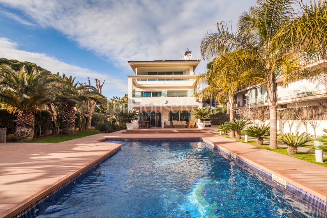 Exclusive luxurious villa in Castelldefels