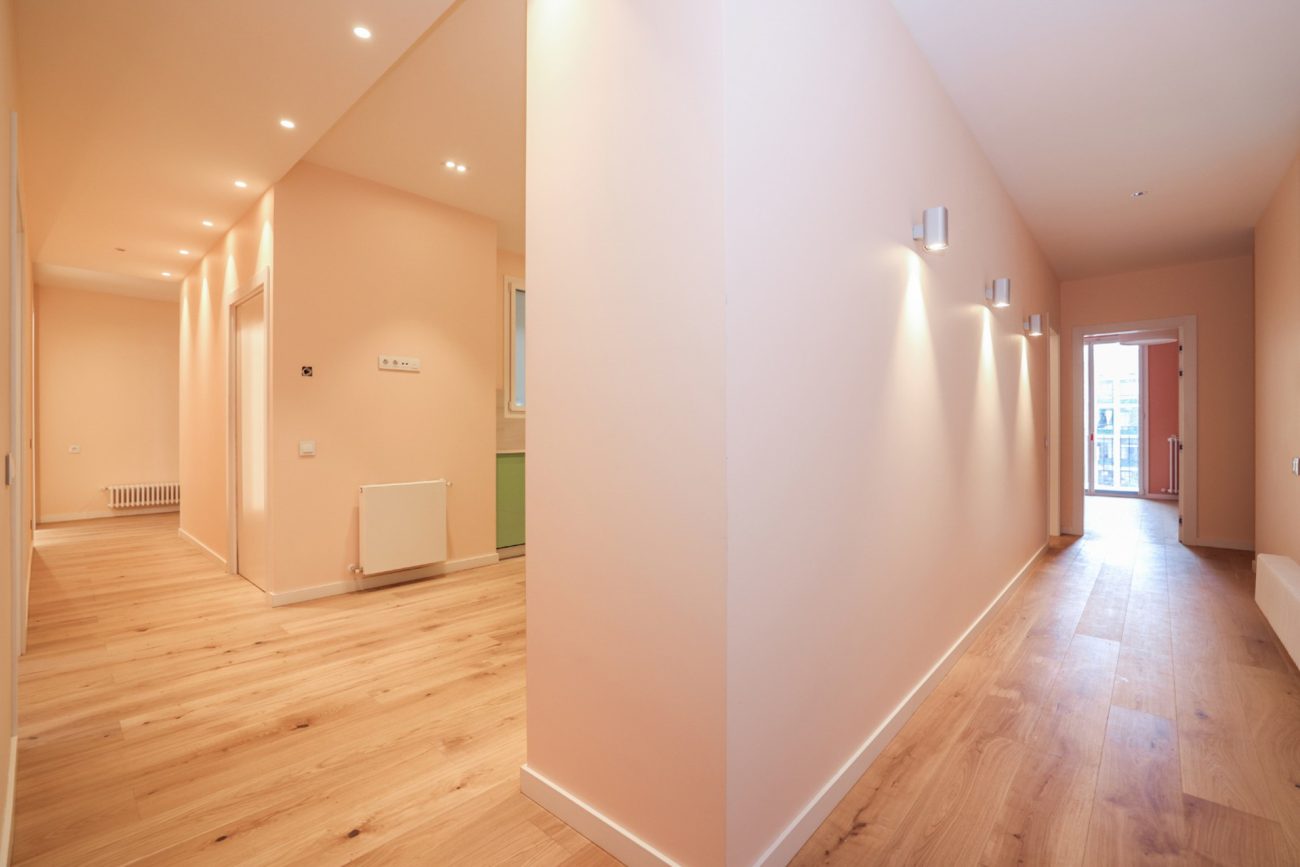 Impressive brand new newly renovated apartment next to Paseo de Gracia