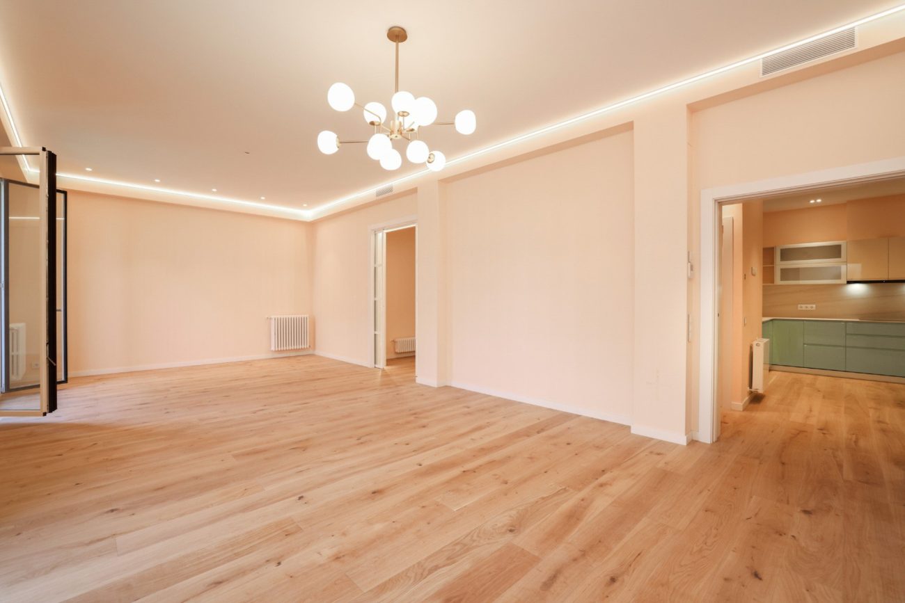 Impressive brand new newly renovated apartment next to Paseo de Gracia