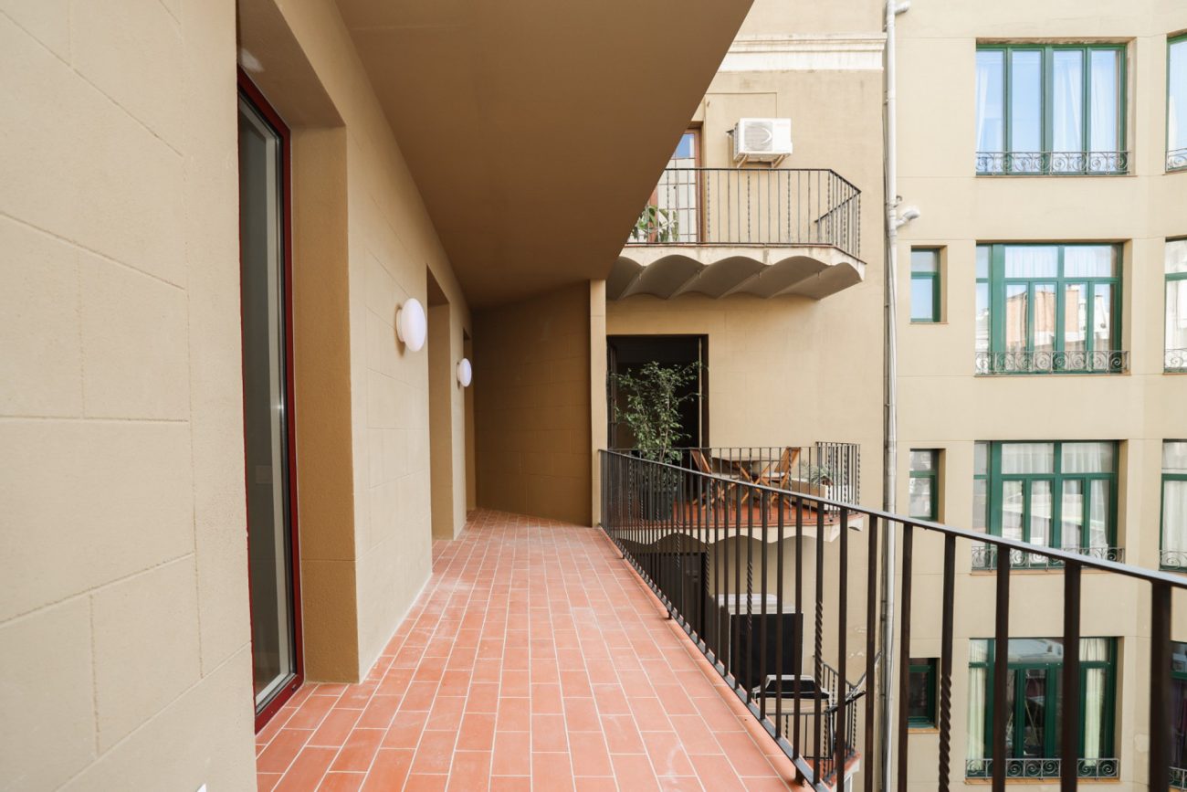 Impressive brand new newly renovated apartment next to Paseo de Gracia