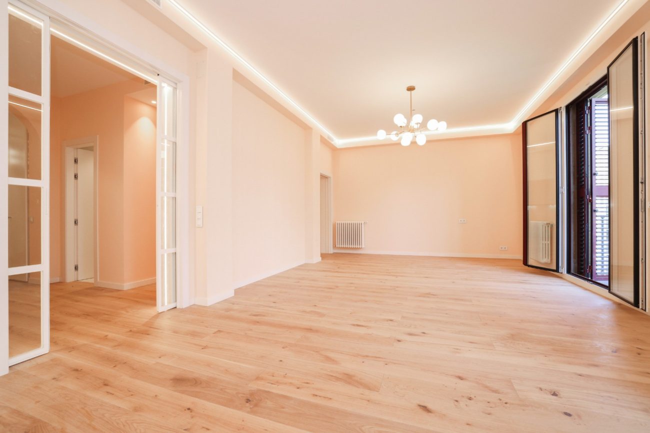 Impressive brand new newly renovated apartment next to Paseo de Gracia