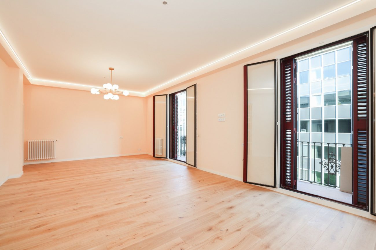 Impressive brand new newly renovated apartment next to Paseo de Gracia