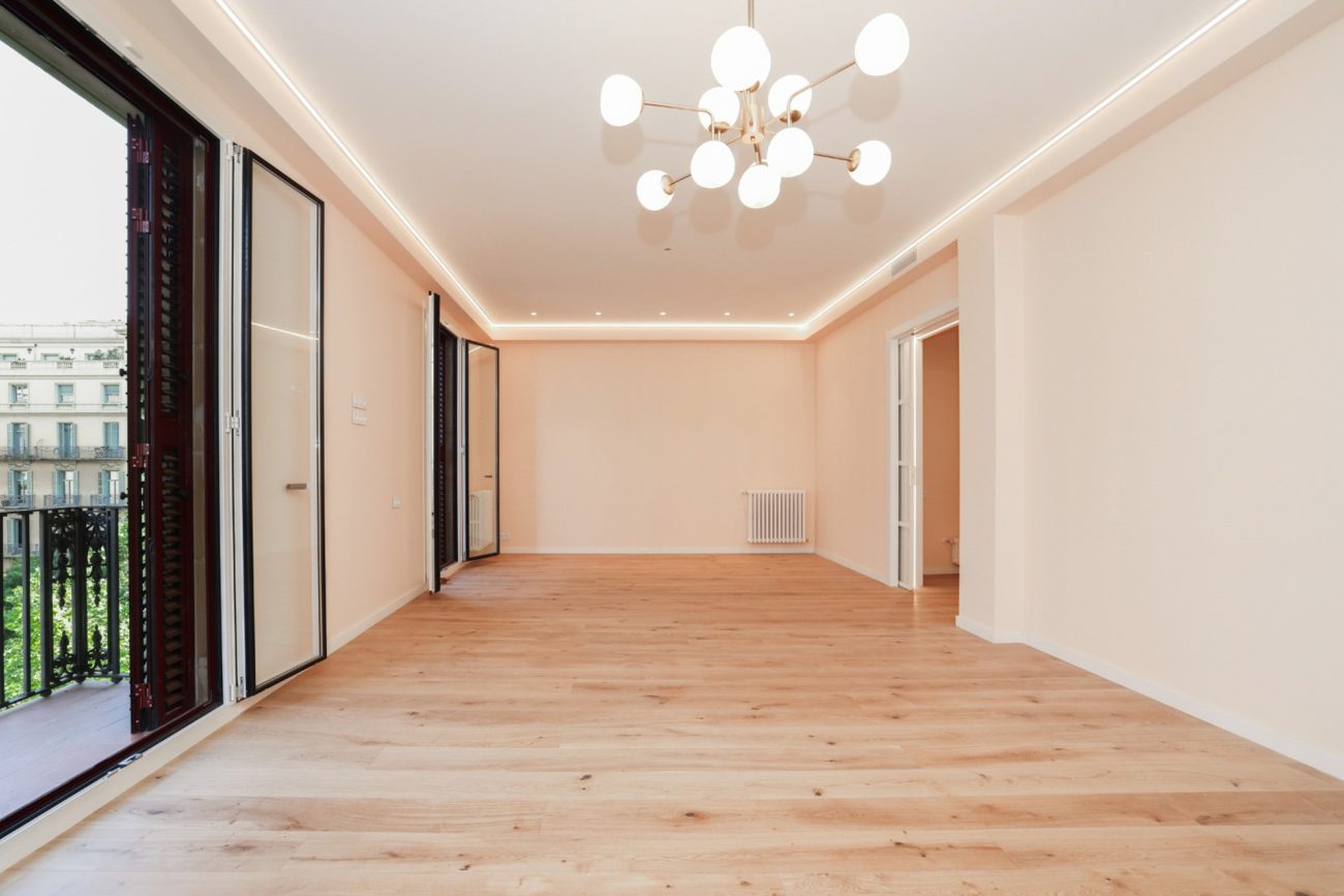 Impressive brand new newly renovated apartment next to Paseo de Gracia