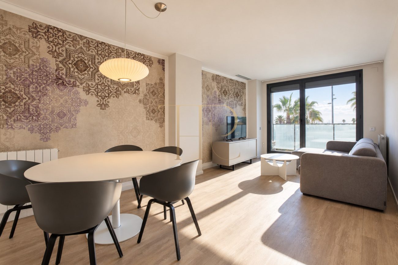 Let apartment with terrace and pool in Poblenou
