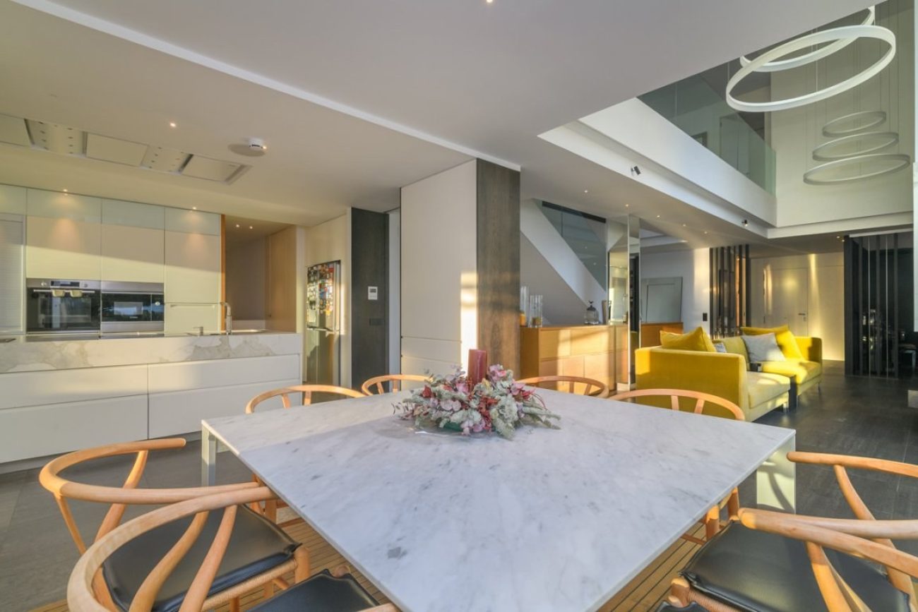 Luxury villa for sale in Sitges facing the golf course: exclusive mansion with private spa and large plot