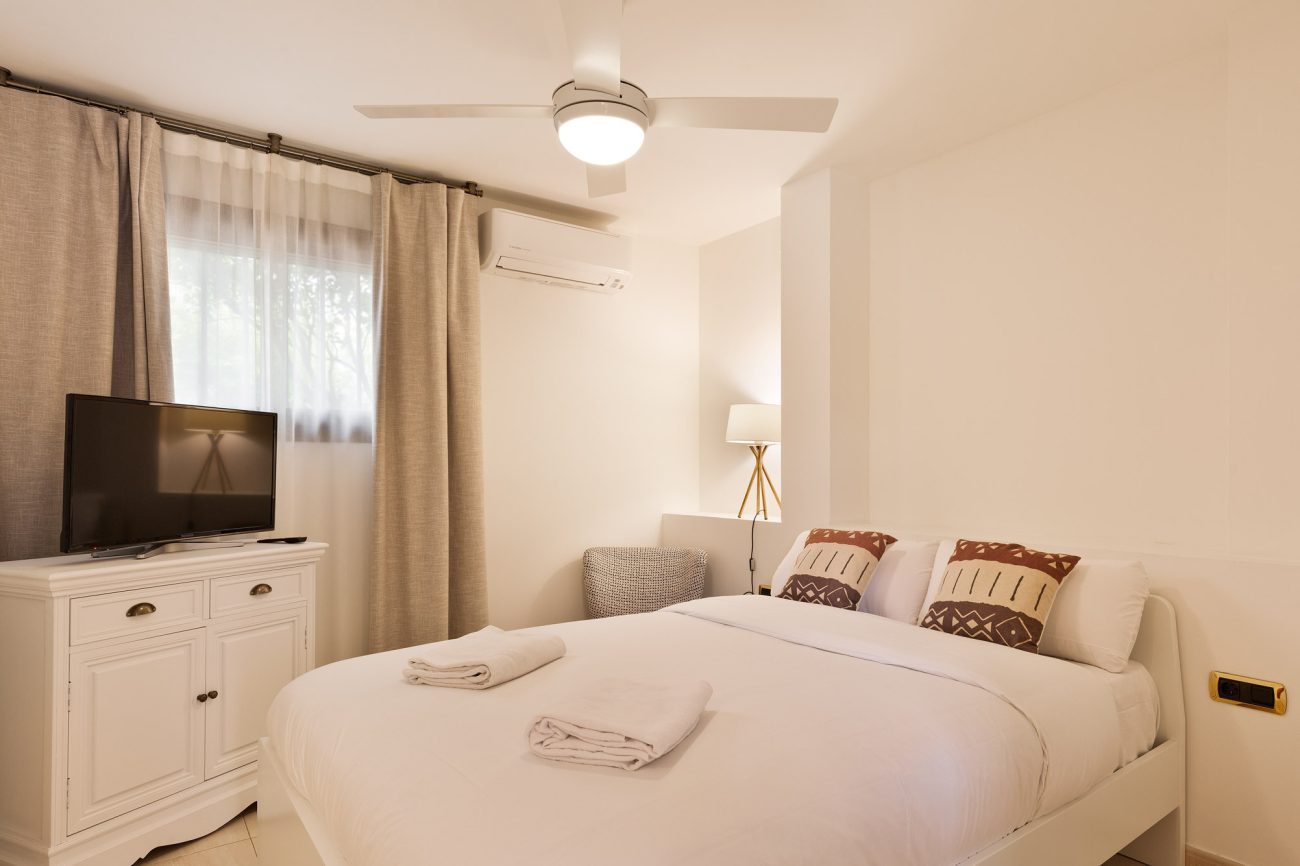Luxurious villa close to the beach in Gava
