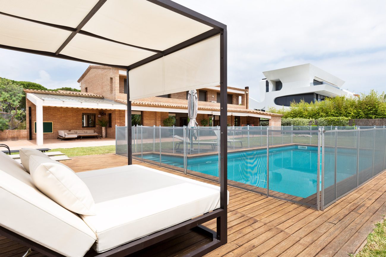 Luxurious villa close to the beach in Gava