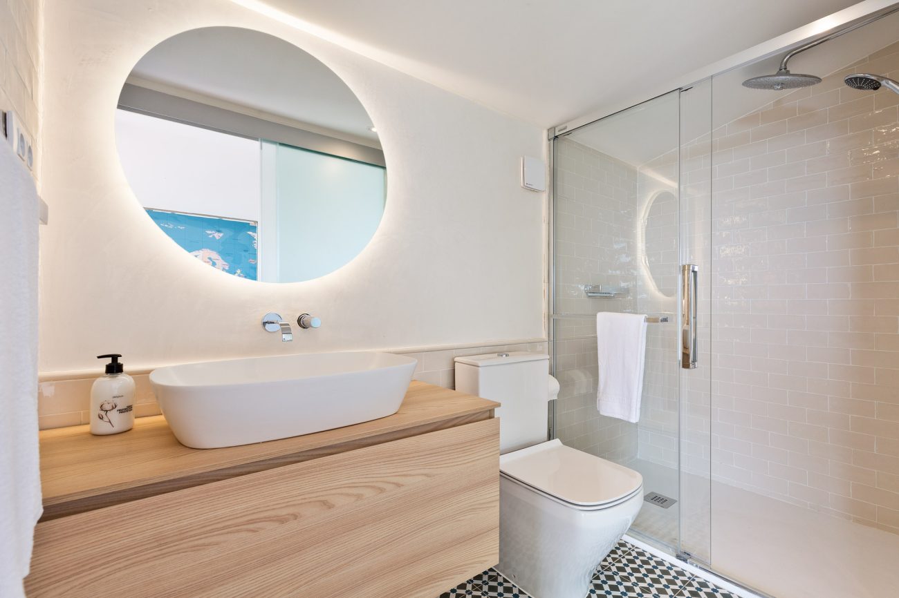 Luxurious villa close to the beach in Gava