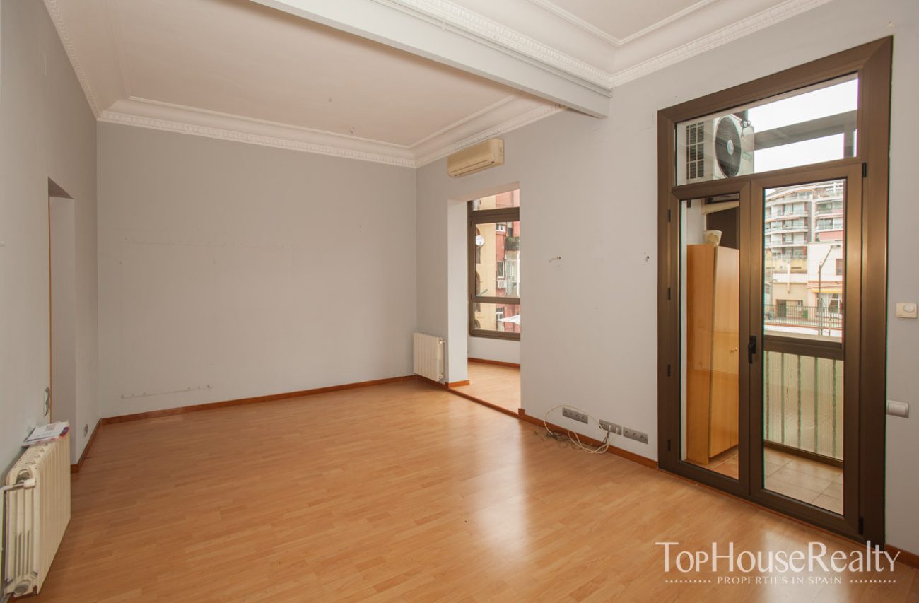 Quiet apartment in the center of Eixample
