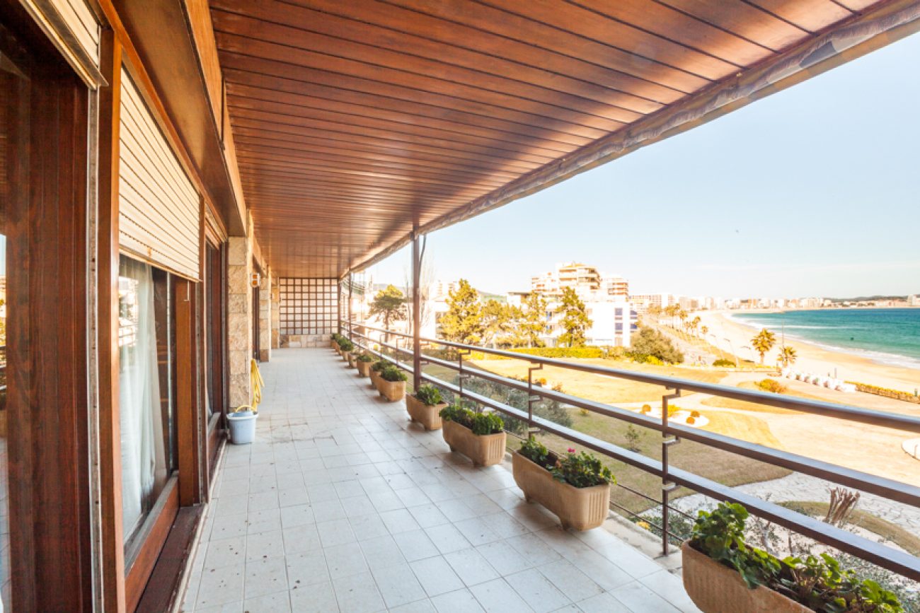 Exclusive apartment with sea views