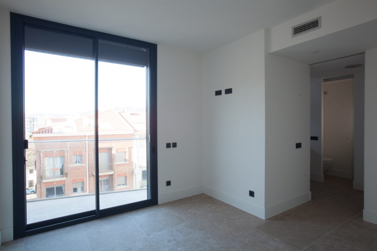 New apartment close to the beach