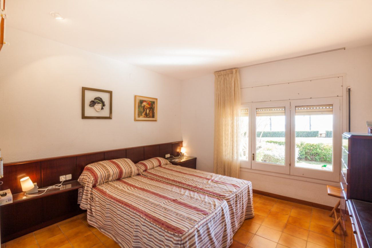 Flat only 50 metres from the beach in the Costa Brava