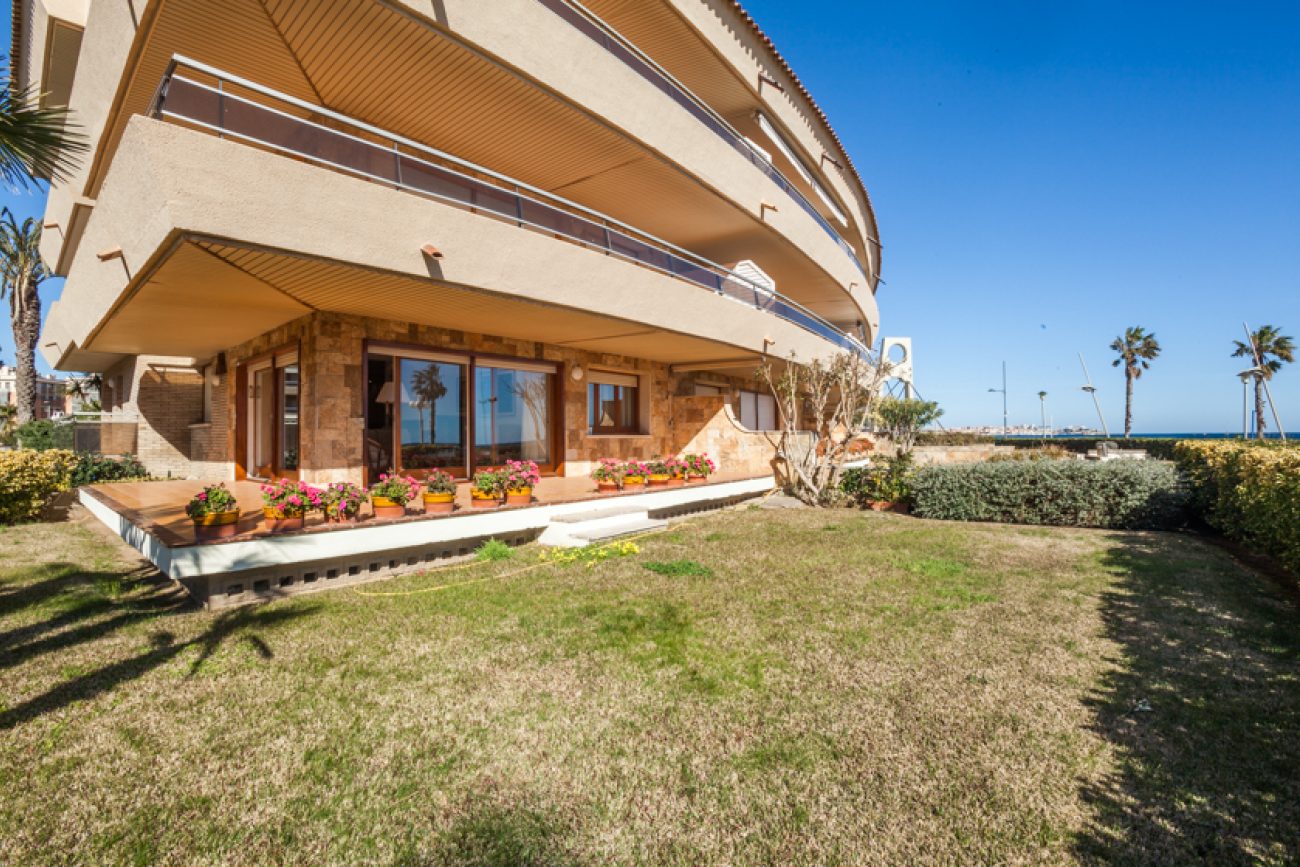 Flat only 50 metres from the beach in the Costa Brava