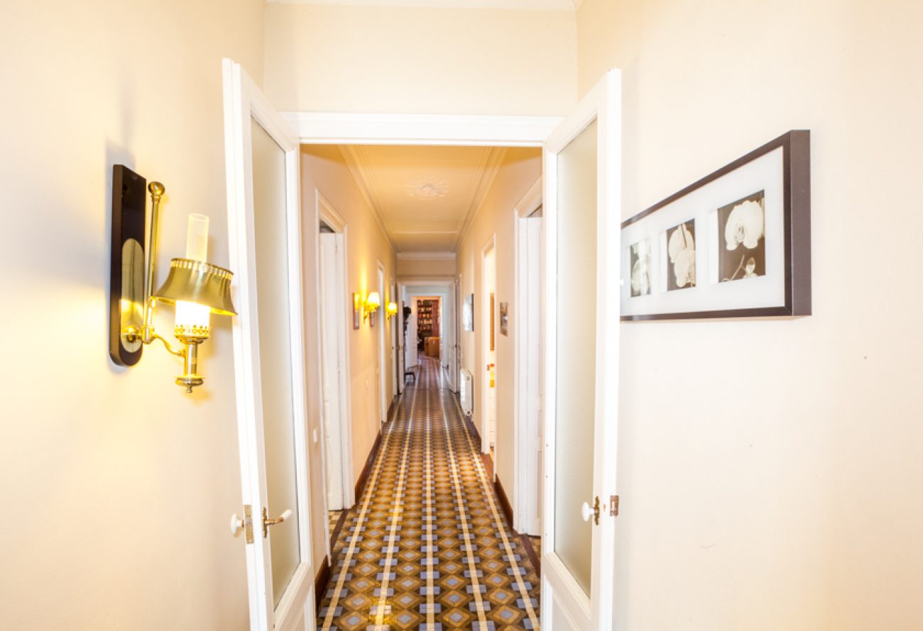 Exclusive modern flat near Passeig de Gracia