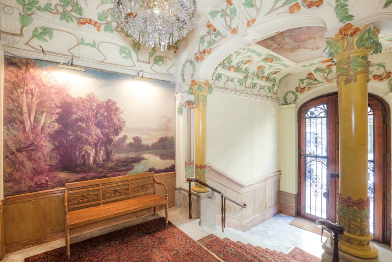 Exclusive modern flat near Passeig de Gracia