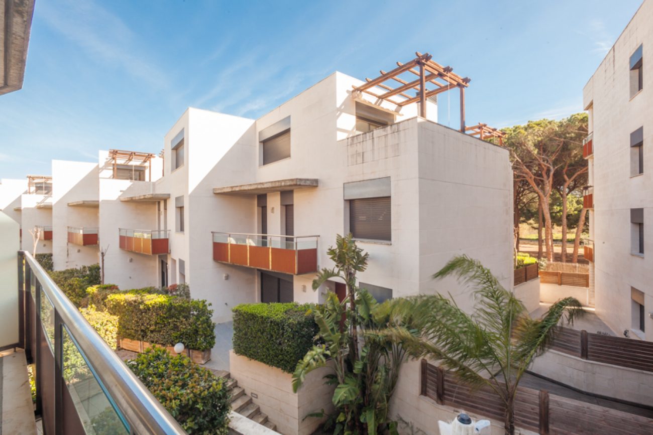 Townhouse in exclusive residential complex by the beach in Cambrils