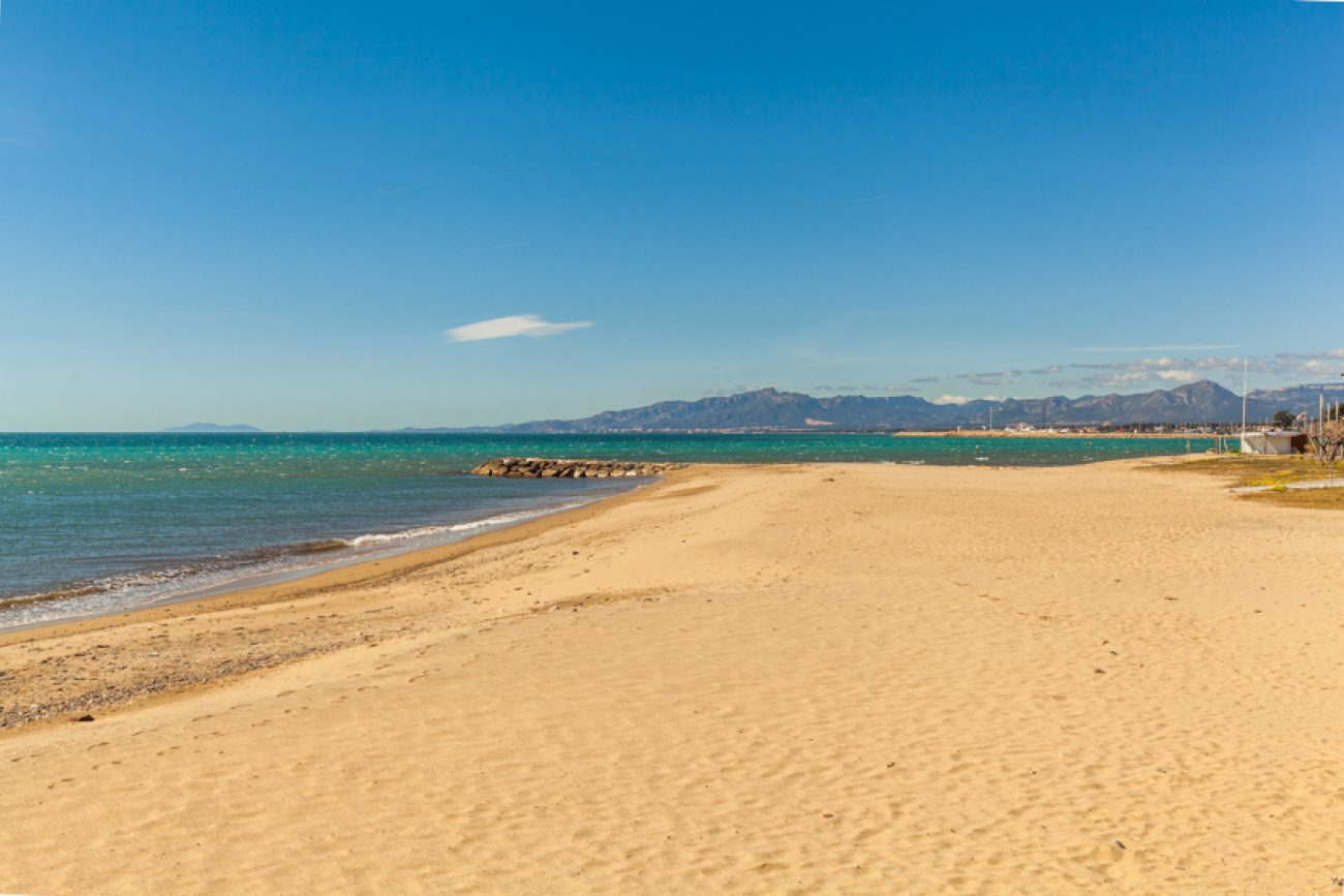 Townhouse in exclusive residential complex by the beach in Cambrils