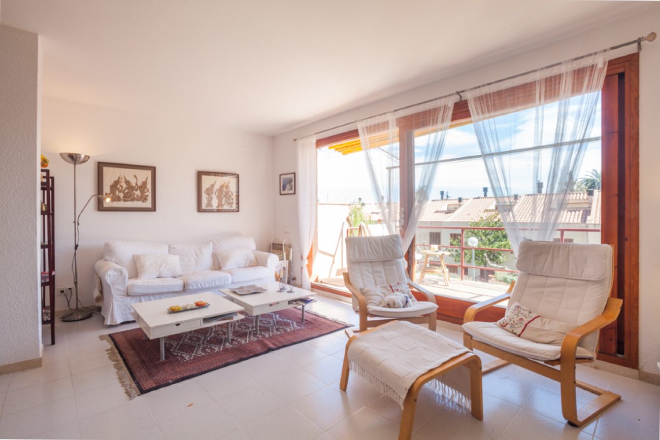Terraced house with sea views by Sant Pol beach