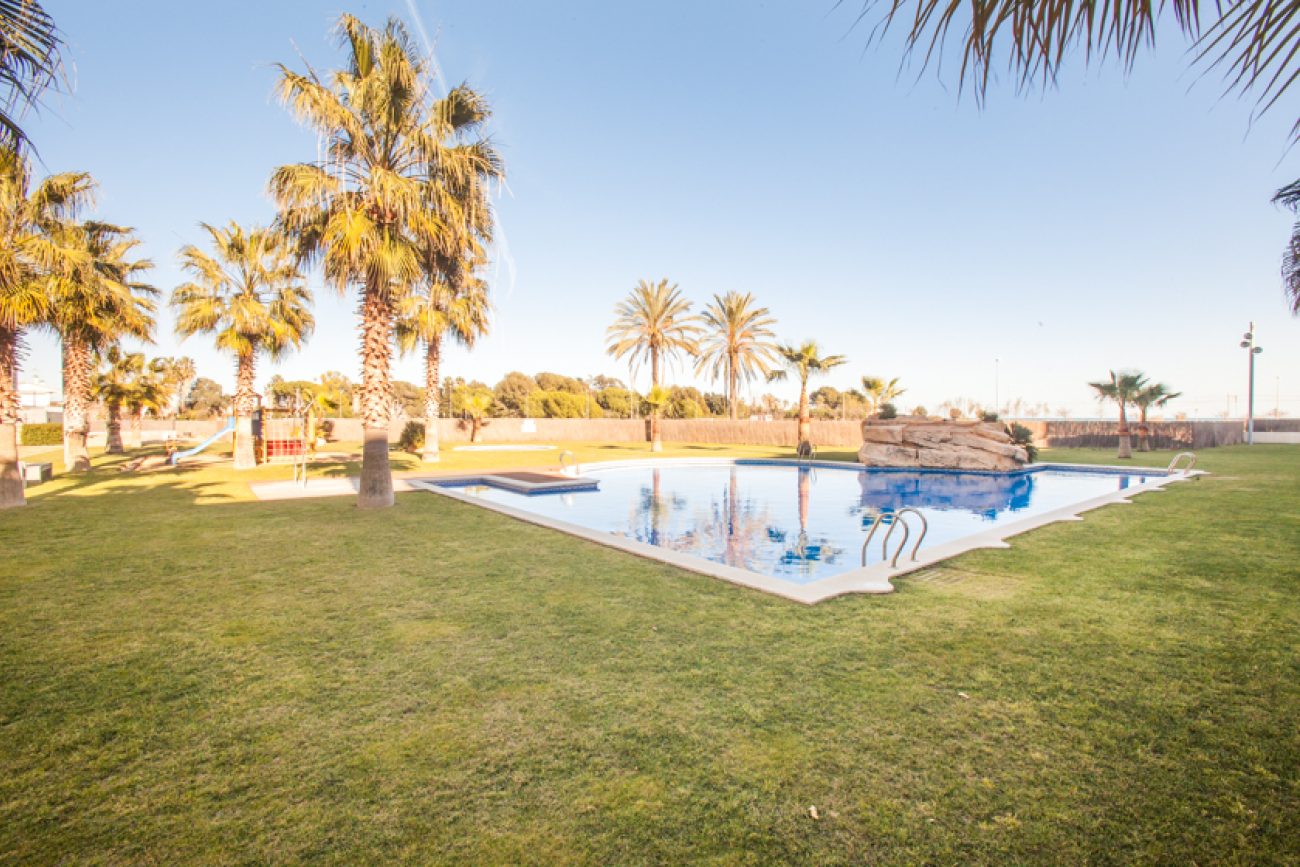 New apartment near the beach in Torredembarra