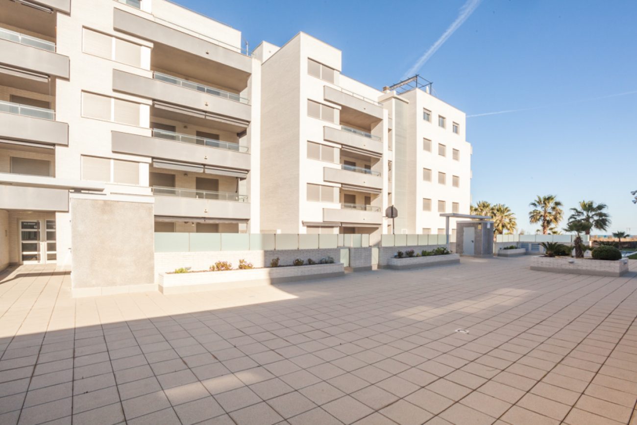 New apartment near the beach in Torredembarra