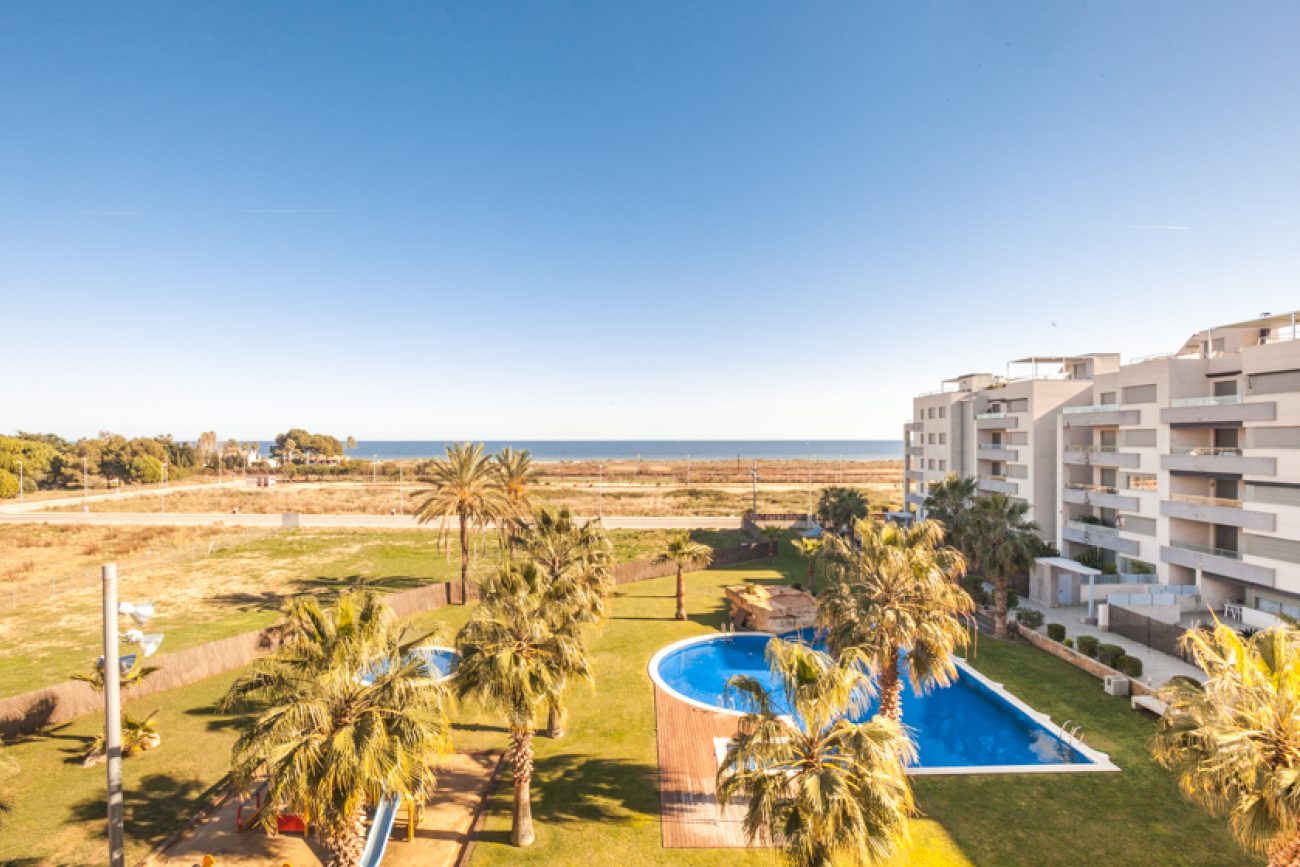 New apartment near the beach in Torredembarra