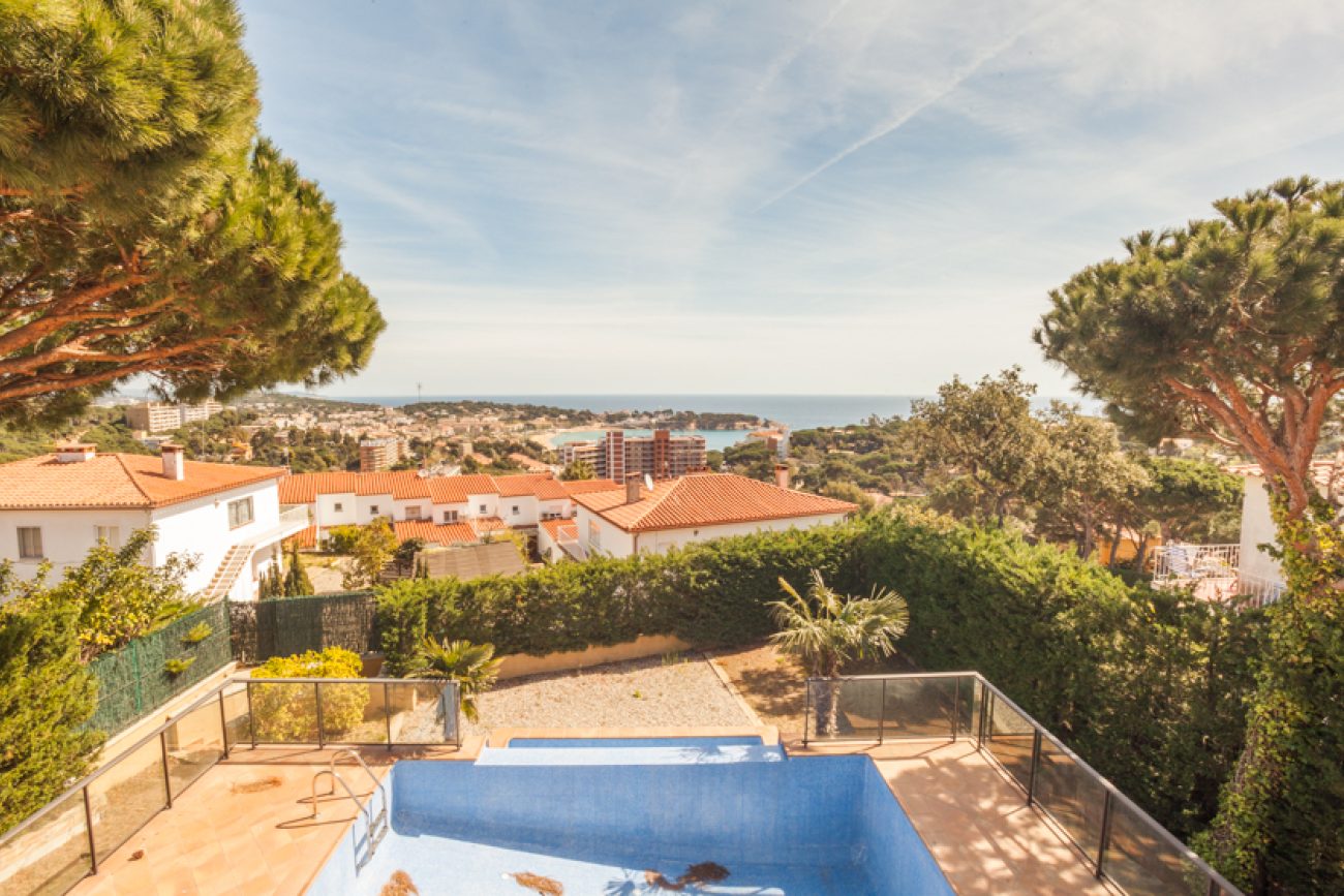 New house with amazing views in Sant Feliu de Guixols