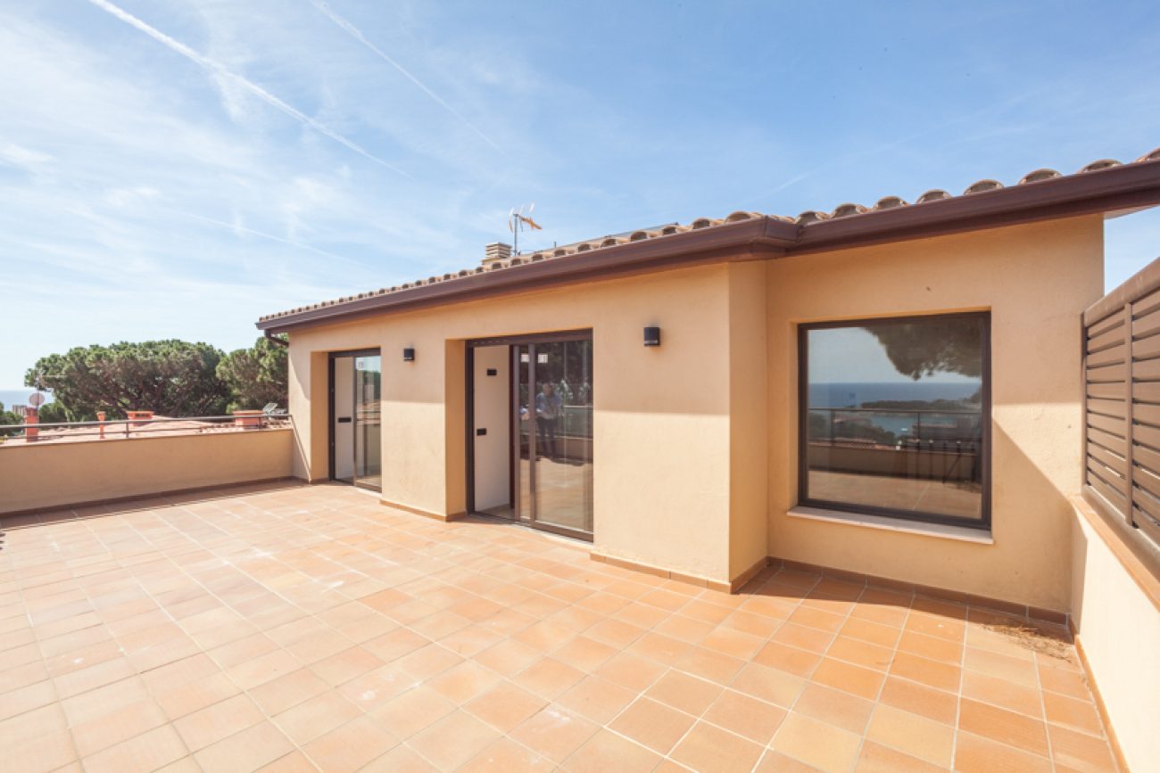 New house with amazing views in Sant Feliu de Guixols