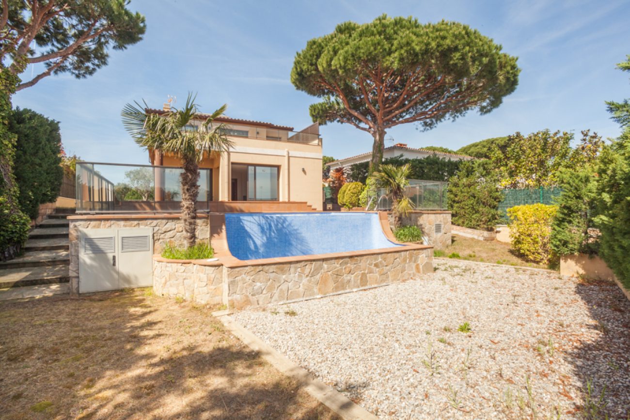 New house with amazing views in Sant Feliu de Guixols