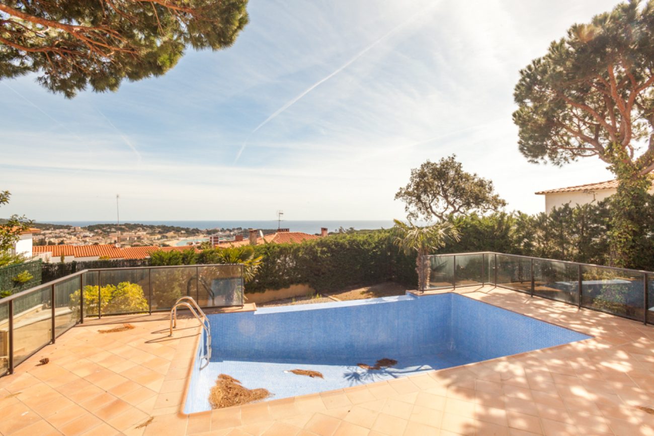 New house with amazing views in Sant Feliu de Guixols