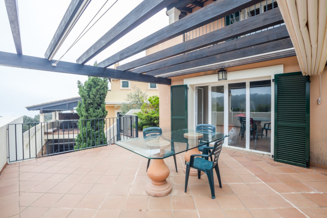 Terraced house with views in exclusive residential complex in Tossa de Mar
